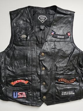 Harley Diamond Plate Buffalo Leather Biker Vest Men’s XL w/ 14 patches & Pin